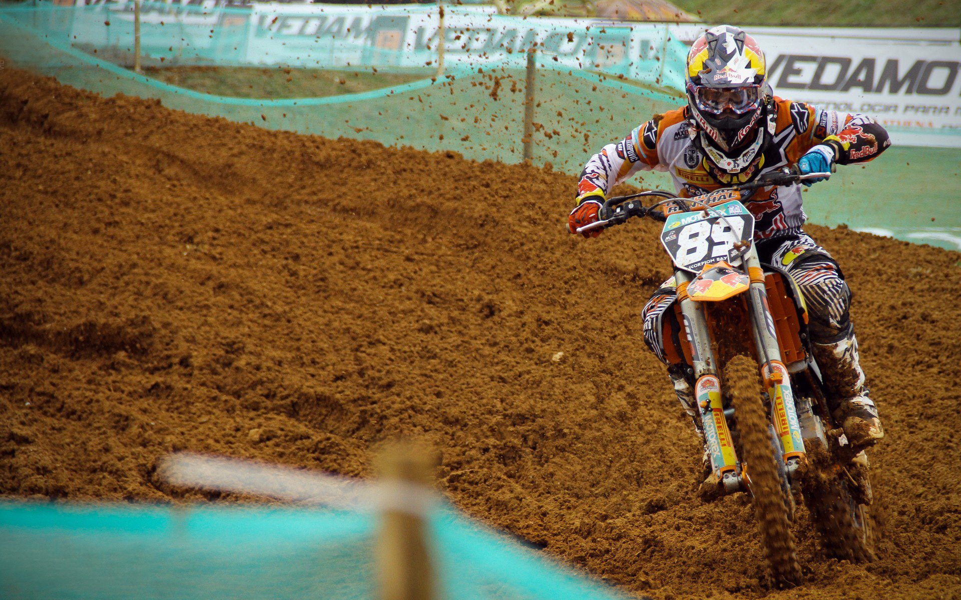 姆巴佩帽子戏法助巴黎圣日耳曼大胜里昂 法甲争冠悬念再起