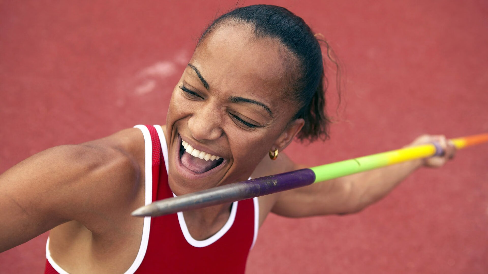 梅西第八次捧起金球奖 阿根廷巨星再创足坛历史